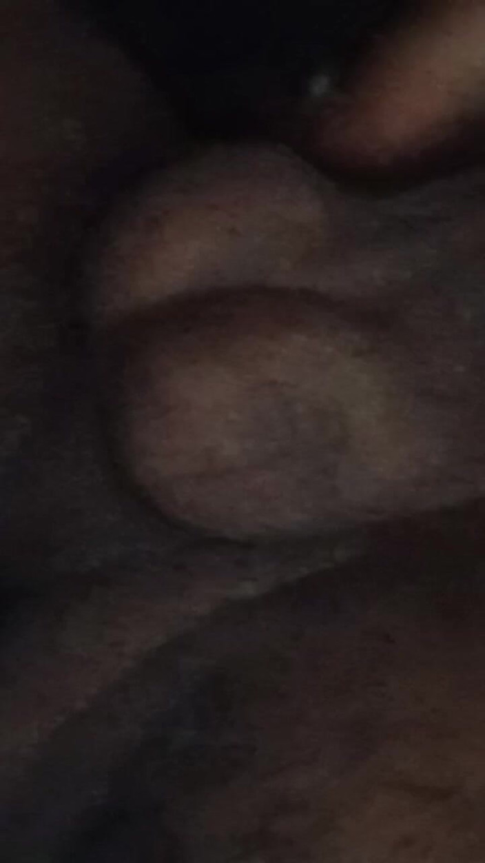 Arvind6355: Я мастурбував і впав вночі. Зведений брат