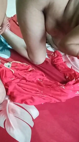 Latifah1234: Desi Style Sexy Dance in Bathroom Sexy Aunty Big Ass...