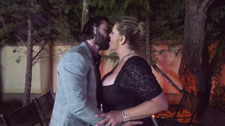 MMV EP BEST MOVIES AND CLIPS: Knubbig Stora Bröst Förför Honom Att Knulla Utomhus