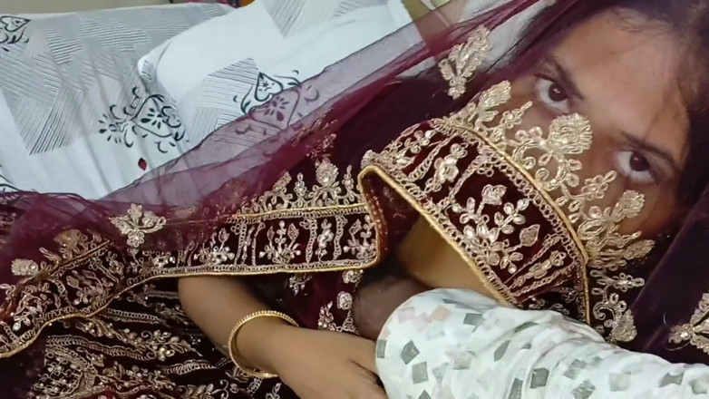 Apple Porn: Pareja india recién casada en la primera noche de sexo