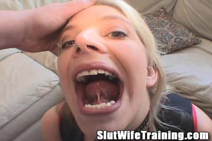 Slut wife training: สาวผมทองกลืนน้ำว่าเย็ดโหลดน้ำควยเย็ดหีอ้วนหีหมอย!