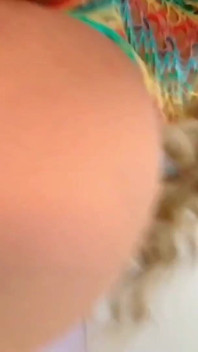 Enge Muschi im Stehen gefickt