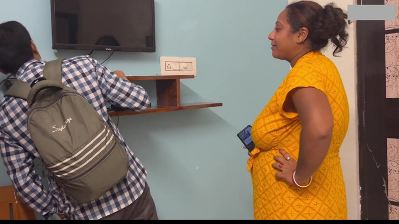 Indian porno creator: Bhabhi indiancă matură cu țâțe mari excitată futută de un inginer...