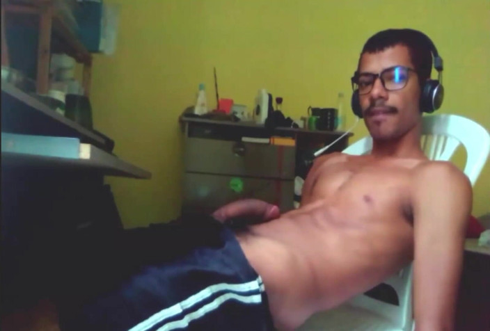 Couple 2 Black: Wideo 119 Noszenie tych szortów czyni mnie twardym