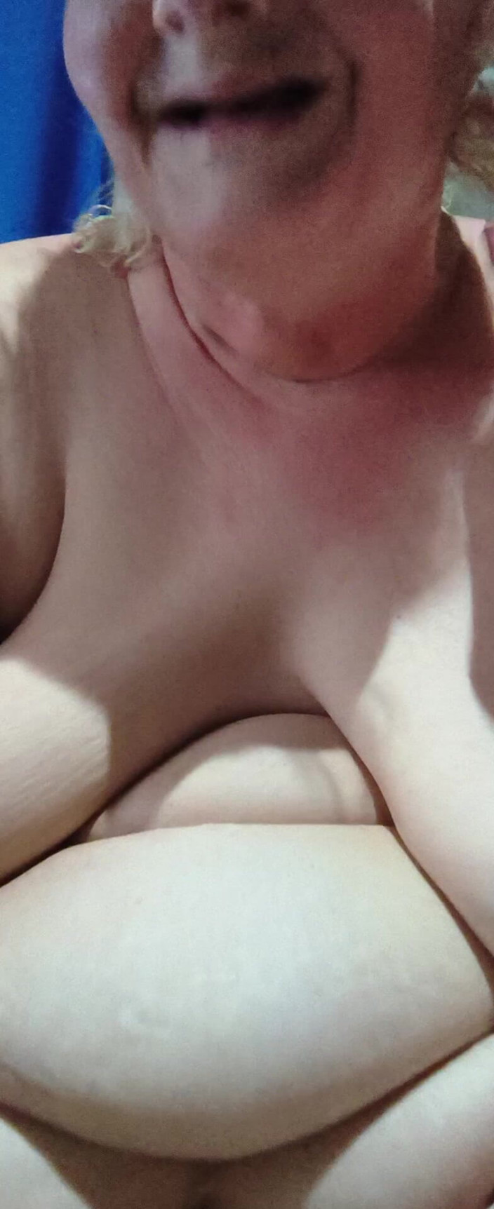 HerculesnVENUS: Wil je dit losse poesje om draaien?
