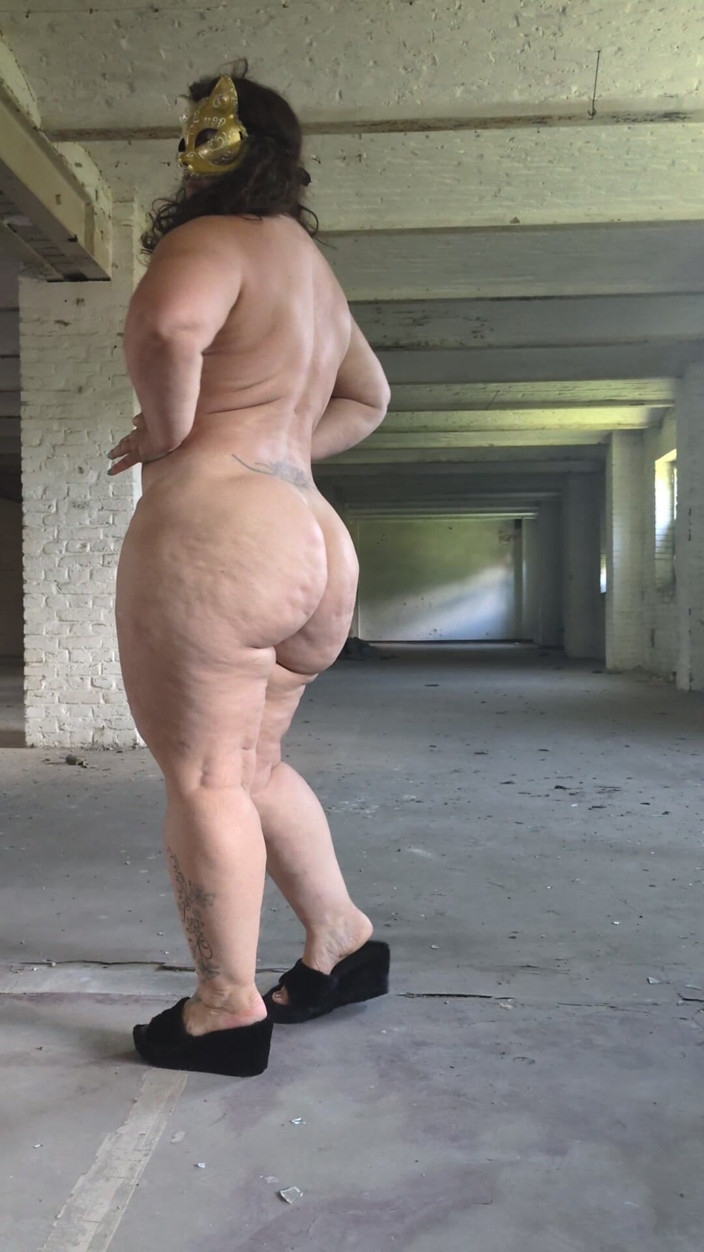 Little curvycat: Avant Le Jeu De Rôle Lostplace, Je Me Montre Pour...