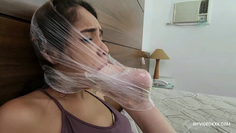 MF Feet: Inuti munnen