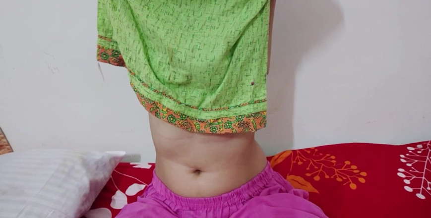 Saarabhabhi6: हिंदी सेक्स कहानी रोलप्ले - देसी भारतीय कामुक लड़के ने अपनी सौतेली मम्मी को चोदा