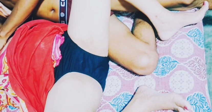 Teensex: Curvy Blonde MILF Bhabi Shows Chris Young How to Properly...