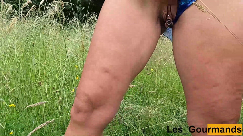 Les Gourmands: First compilation of my pissing