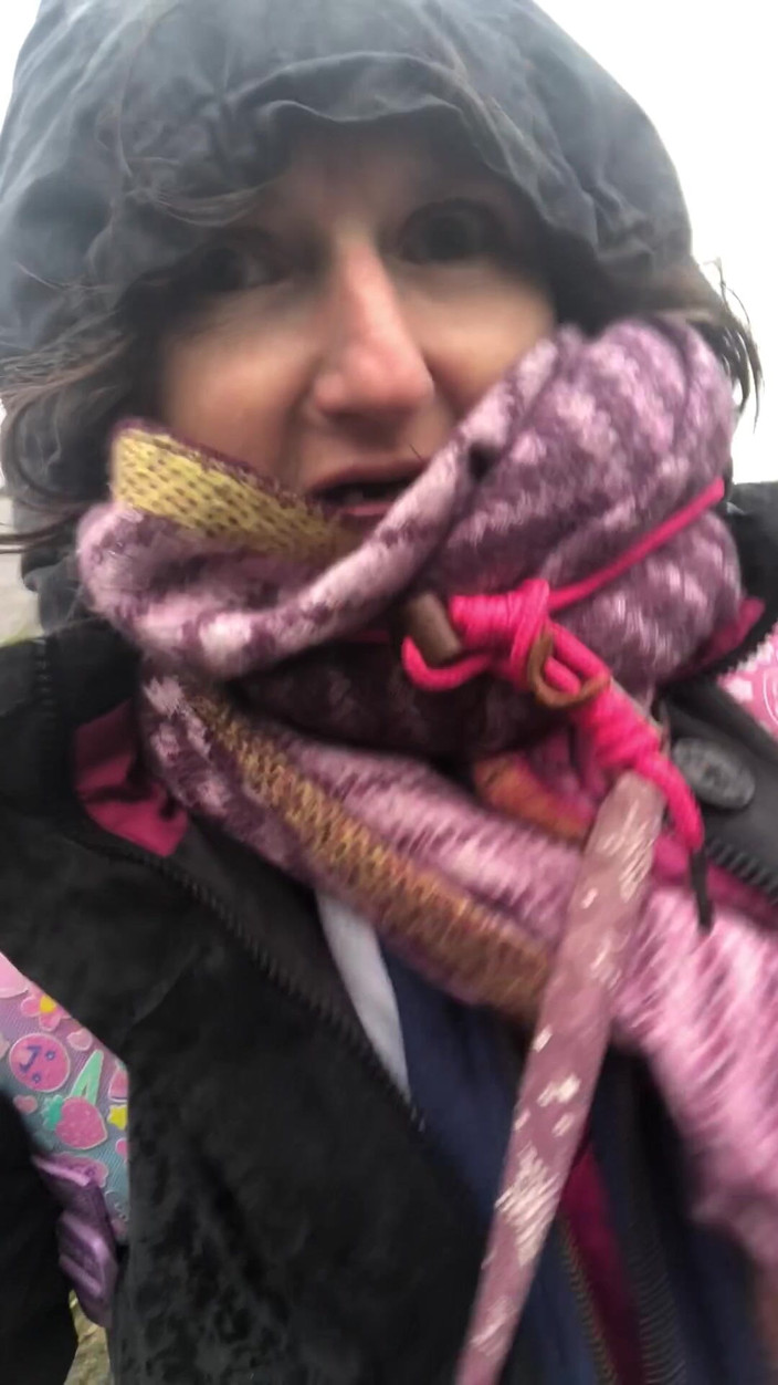 MistressWriggler: Ukazuji Mi Prsa Rock Tvrdou Bradavkou V Šukání Špinavého Počasí