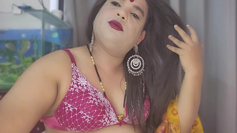 INDIANSISSYCHUBBY: Lonely Bored Book Show with Me
