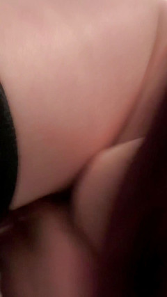 SugarNadya: Sesso spontaneo all'aeroporto del maestro di depilazione.