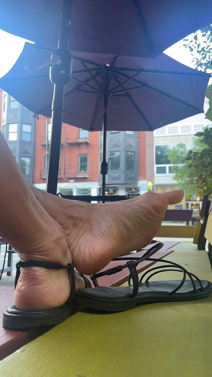Dianna Davis: Morning Coffee Toes