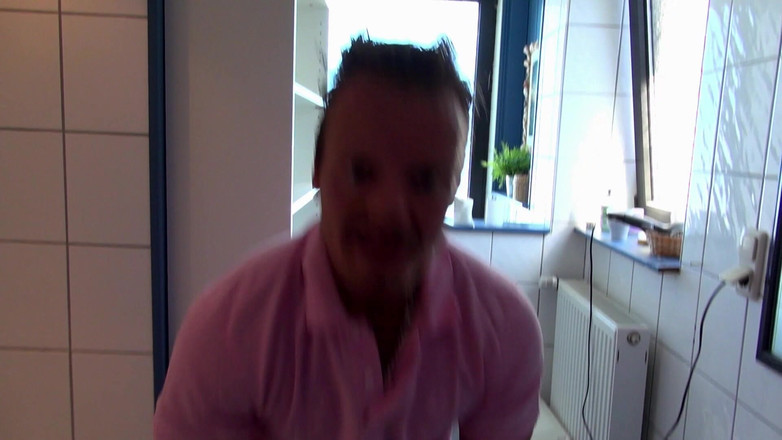 Deutschland Porno X: Deutsche Frauen Lieben Pisse Versautes Pärchen