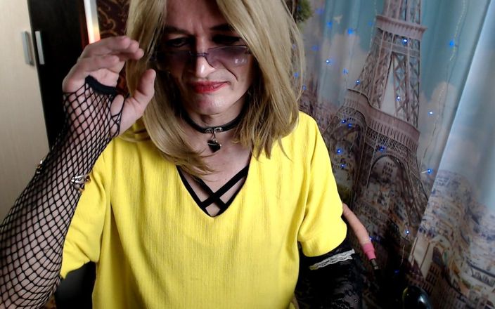 violet_bisex: Sugând vibratorul negru