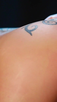 Máy bay bà già pawg vú to gợi cảm Brooke Jameson cưỡi trai trẻ con cu to trắng của cô ấy và hứng tinh trên khuôn mặt nóng bỏng và xuất tinh trên ngực của cô ấy