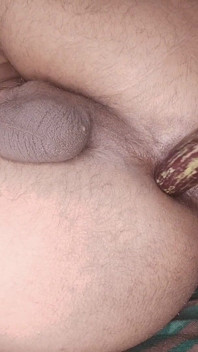 12 palců Big Vegitablee v Zadku indického chlapce
