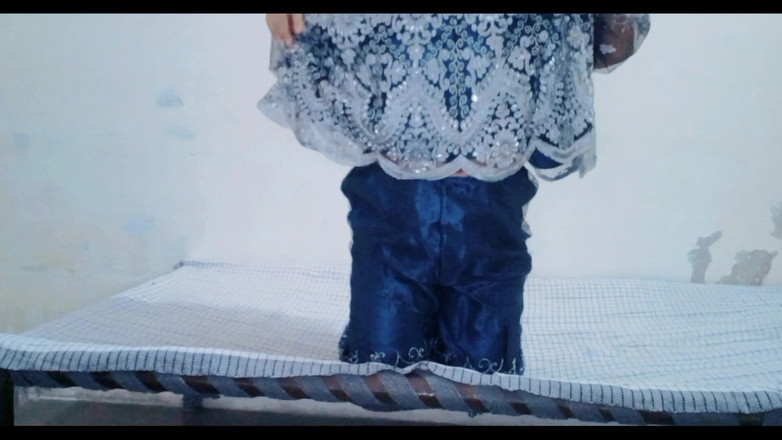 Silent boy: Pantat bahenol tante seksi dientot habis-habisan sama kontol besar pria...