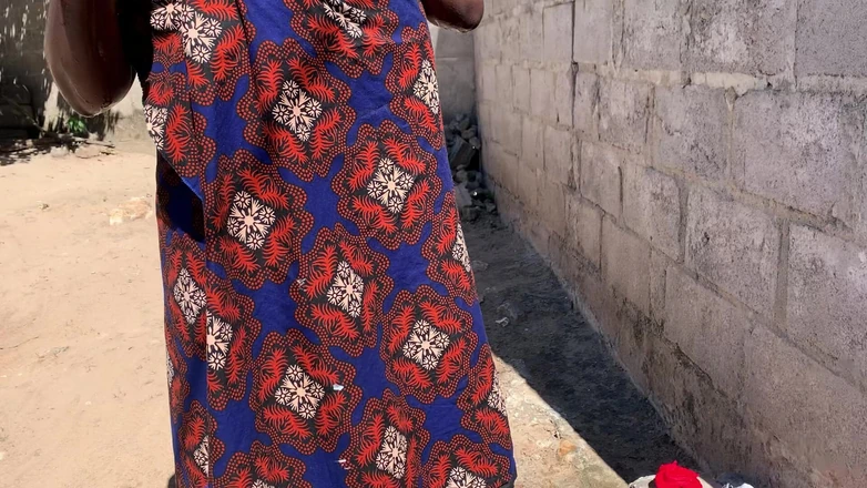 BMCs: Zeleninová koupel, aby získala nejlepší fotku největšího ptáka v Africe