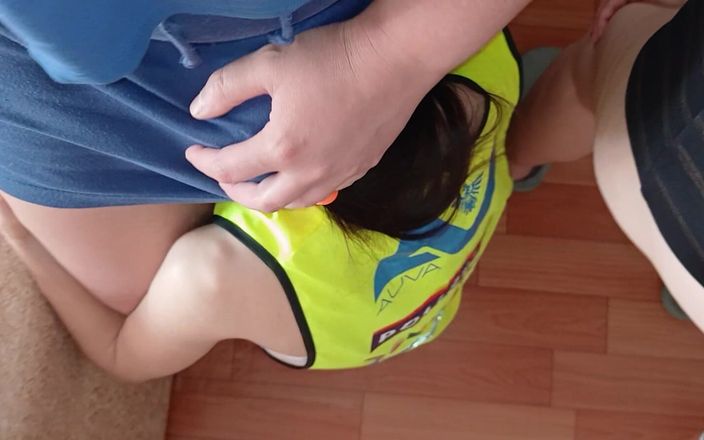 Lesbian-candys: Tre poliziotti lesbiche scopano nella stazione di polizia