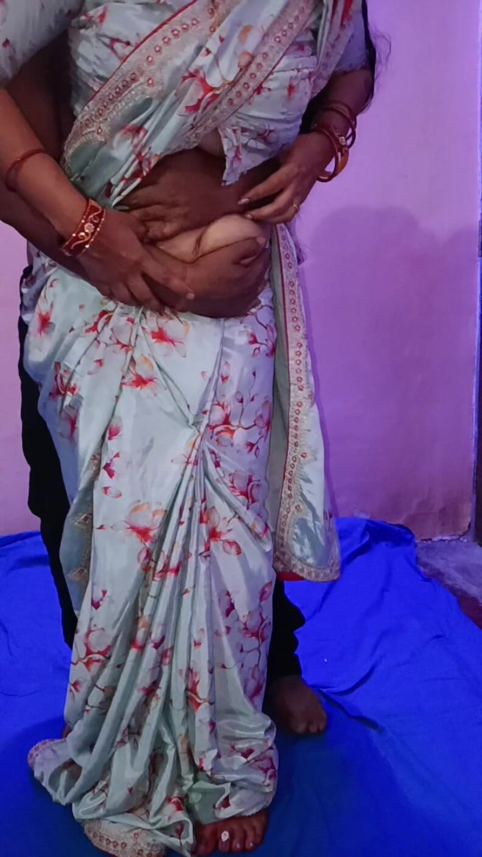 Sunshine143: Femme au foyer desi, masturbation, chudae, ami