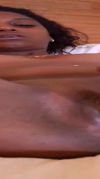 キューバ系ラティーナ バイブレーター ディルド オナニー 膣 黒いエボニー ジャマイカの娼婦 おもちゃ マスターベート スラット