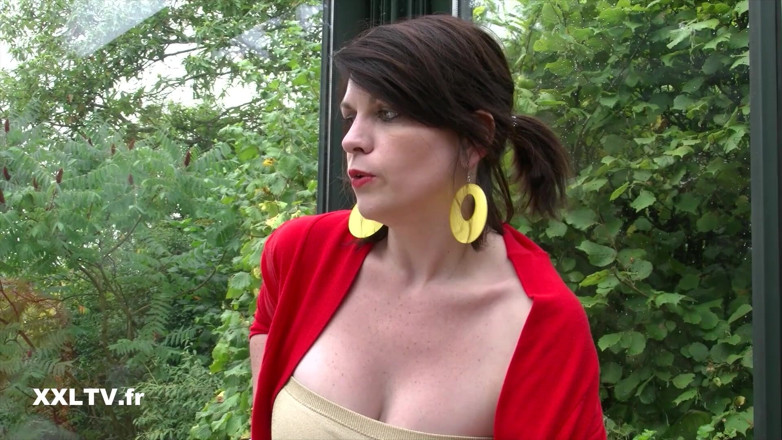 XXLTVFR: Outdoor-sex mit einer brünette mit dicken möpsen