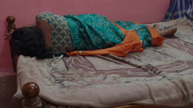 Sky moon: Video tự quay có thật về mẹ kế và con...