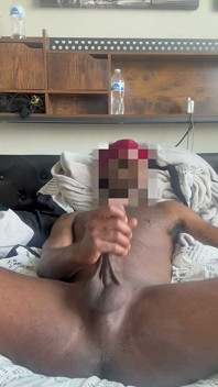 젖탱이를 핥고 빨아주기
