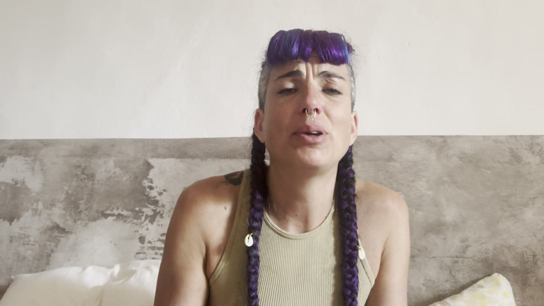Goddess Maya: avec du nez + beaucoup de snot