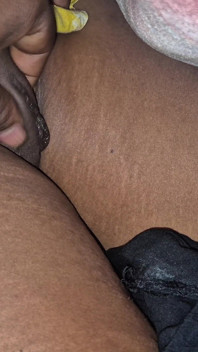 Můj manžel mě nechal uprostřed noci a dal svůj penis do mé vagíny