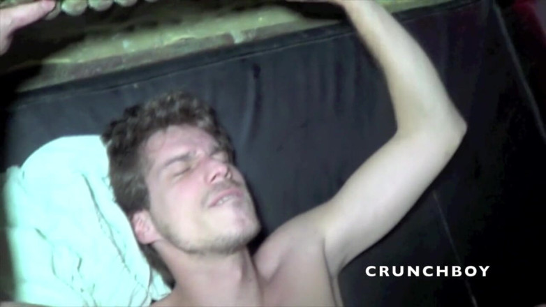 Crunch Boy: Худий гей хлопець отримує анал і сперму
