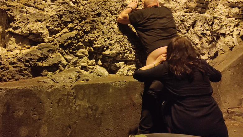 Toilet Mommy: Pantat bahenol gadis hot ini dientot habis-habisan sampai mengerang keenakan