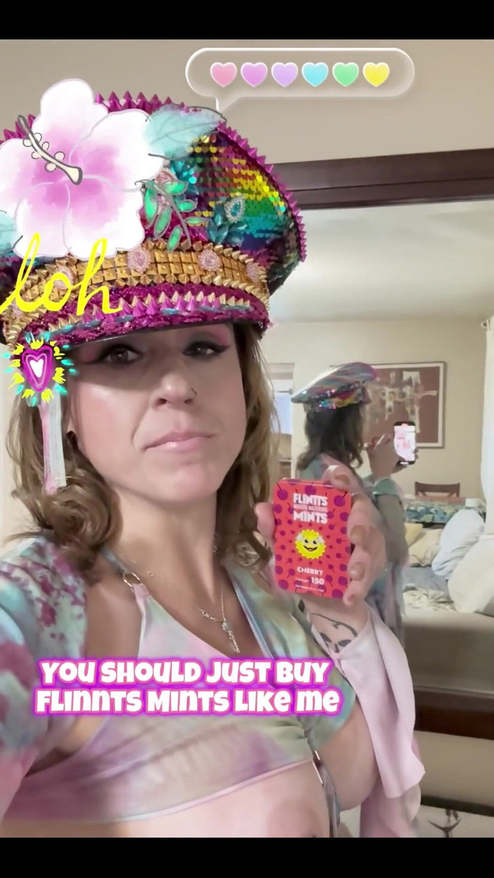 Suzy Wylde: Suzy Wylde är helt en rodnad