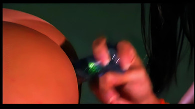 Hand Lotion Studios: Лесбіянки займаються сексом біля басейну, тому що вони збуджуються