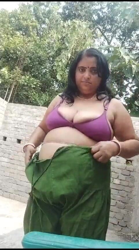 Santoshik25: Soy ama de casa india bengalí - ven y disfrutame