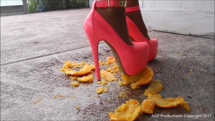 Nasty Girlfriends: Sofia squirting orange crush in pink stilettos