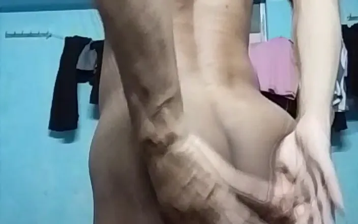 Arshhh: Cute Boy Show His Ass