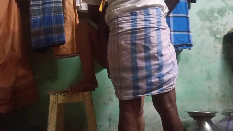 Priyanka314: Тамільська дезі - вставила пеніс у пизду зведеного брата і зведеної сестри