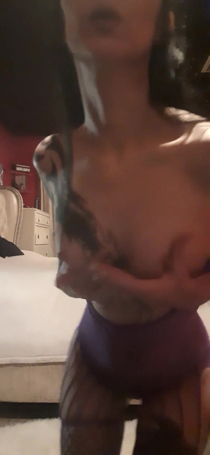 PandoraSG: 보라색 망사 크로 셰 뜨개질을 벗기기