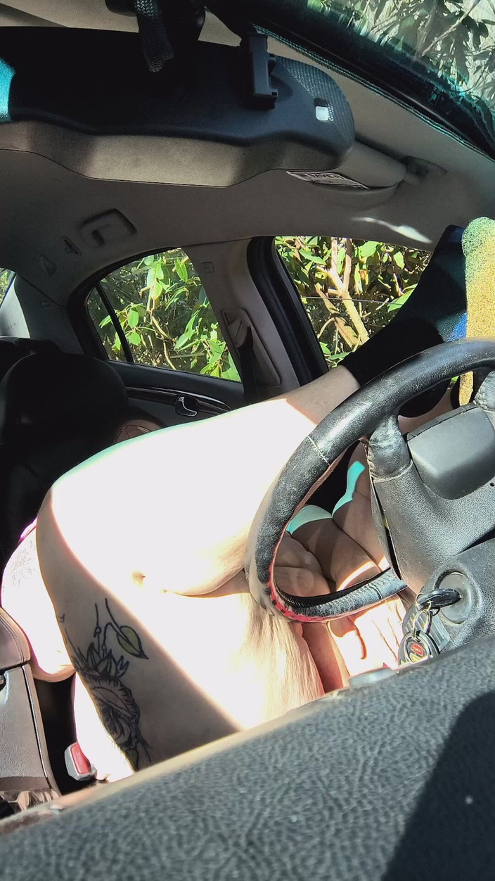 HerculesnVENUS: अश्लील छेड़-छाड़ जब वह देख रहा होता है कि वह अपने लंड को जोर से लेने के लिए चूत पंप करती है