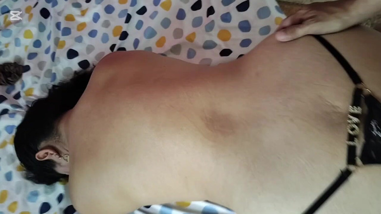 Valkyrieandluigy: Linda esposa garganta profunda