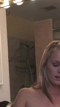 Sara Jaymes'in banyoda mastürbasyonu