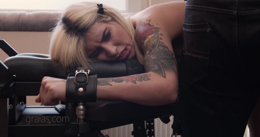 Dr Lomp - hardcore BDSM: The beauty - part 3