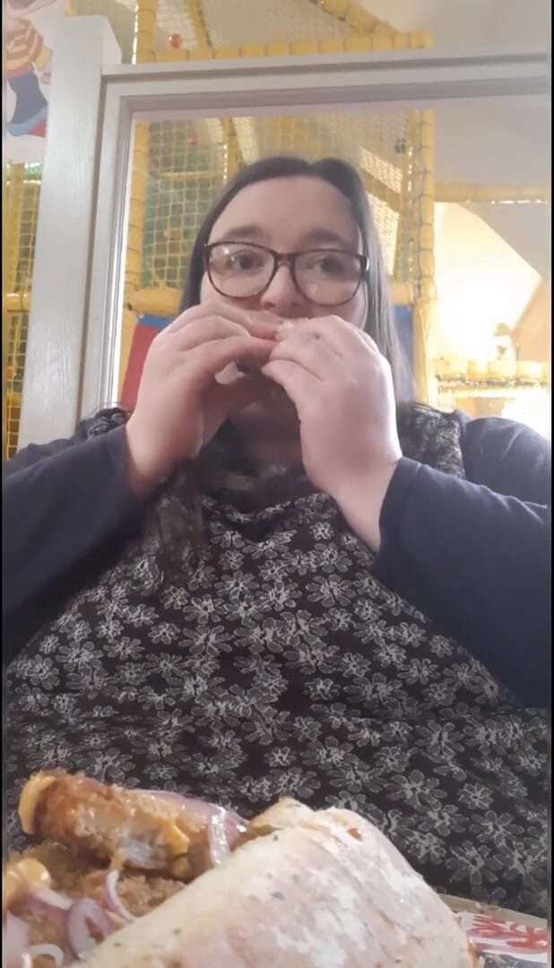 SSBBWLadyBrads: SSBBW secret filming of meal with stepfamily (This video has no...