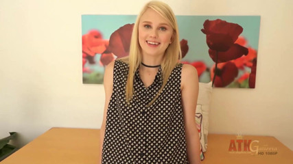 ATKIngdom Fans: Blonde teen showing her sexy body at casting