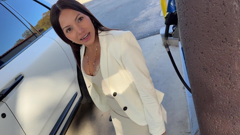 BrandySalazar: Geile latina wird in Teddy Tarantinos Rr abgeschleppt und gefickt