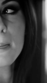 Un piercing descarado en una lesbiana puede condimentar el tango en la cama una cantidad sorprendente