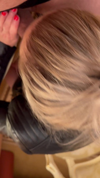 Blowjob Sneakpeak Im Schloss